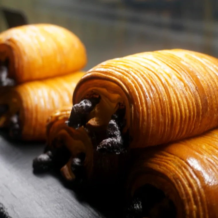 Pan suisse relleno de chocolate